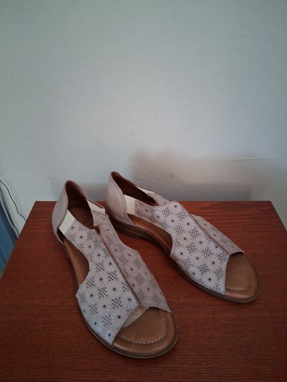 Spring Step Women's Beige Laser-Cut Embossed Leather Lace Look Peep-Toe Sandals